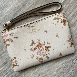 BRAND NEW COACH Corner Zip Wristlet, Ivory with flower details
